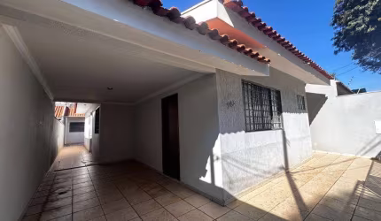 Casa com 99.3 m² e 3 Quartos à Venda no Jardim Vitória - Maringá