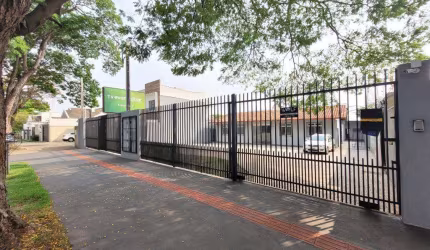 Salão para alugar em Maringá, Zona 05, com 165 m²