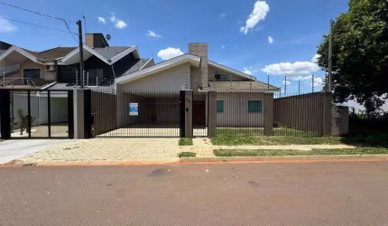 Sobrado com 231.36 m² e 3 Quartos à Venda no Jardim Cidade Monções - Maringá