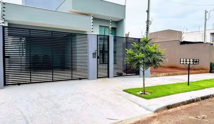 Casa à venda em Maringá, Bom Jardim, com 3 quartos, com 136.7 m², Bom Jardim