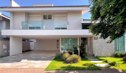 Sobrado com 411.19 m² e 3 Suites à Venda no Jardim Laodiceia - Maringá