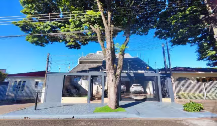 Casa à venda em Maringá, Vila Morangueira, com 3 quartos, com 302.22 m²