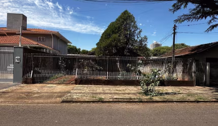 Terreno com 500 m² à Venda na Zona 07 - Maringá
