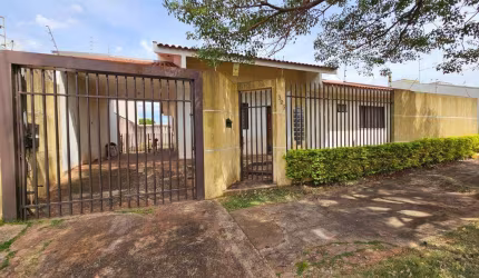 Casa à venda em Maringá, Jardim Itália, com 3 quartos, com 133.88 m²