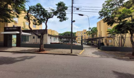 Apartamento para alugar em Maringá, Parque Residencial Patrícia, com 3 quartos, com 53.94 m²
