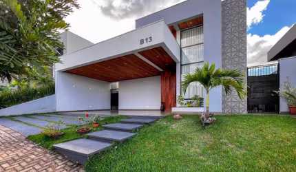 Casa com 191.53 m² e 3 Quartos à Venda no Parque Industrial - Maringá