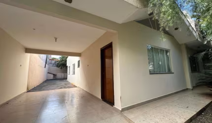 Casa à venda em Maringá, Parque da Gávea, com 4 quartos, com 262.12 m²