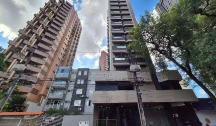Apartamento com 138.42 m² e 3 Quartos à Venda na Zona 01 - Maringá