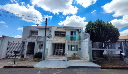Sobrado com 142.97 m² e 3 Quartos à Venda no Jardim América - Maringá