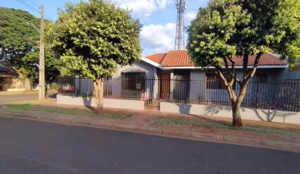 Casa à venda em Maringá, Jardim Higienópolis, com 3 quartos, com 110.21 m²