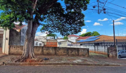 Terreno à venda em Maringá, Zona 05, com 542.6 m²