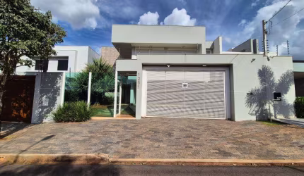 Sobrado à venda em Maringá, Jardim Guaporé, com 4 suítes, com 383.88 m²