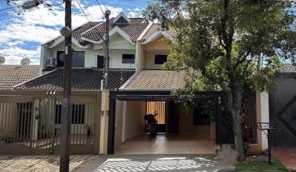 Sobrado à venda em Maringá, Jardim Imperial II, com 3 quartos, com 199.02 m²