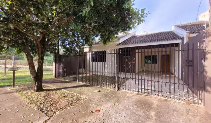 Casa para alugar em Maringá, Jardim Brasil, com 2 quartos, com 75 m²