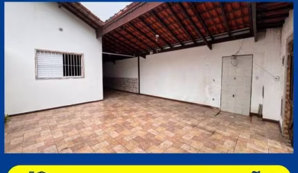 Casa para Venda em Itanhaém, Nossa Senhora do Sion, 2 dormitórios, 1 suíte, 1 banheiro, 5 vagas
