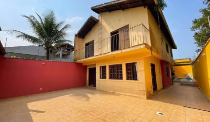 Casa para Venda em Itanhaém, Santa Cruz, 5 dormitórios, 1 suíte, 1 banheiro, 6 vagas