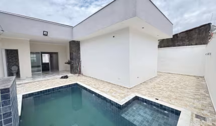 Casa para Venda em Itanhaém, Tupy, 3 dormitórios, 2 suítes, 1 banheiro, 4 vagas