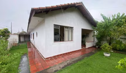 Casa para Venda em Peruíbe, Belmira Novaes, 4 dormitórios, 2 banheiros, 3 vagas