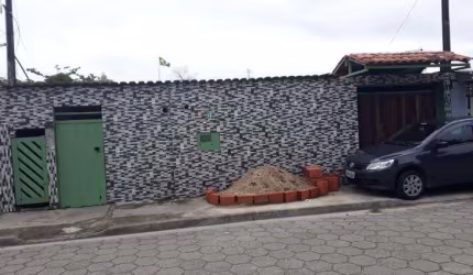 Casa para Venda em Itanhaém, Iemanjá, 2 dormitórios, 2 banheiros, 2 vagas
