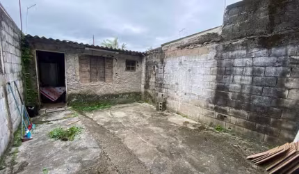 Casa para Venda em Itanhaém, Luizamar Mirim, 1 dormitório, 1 banheiro, 2 vagas