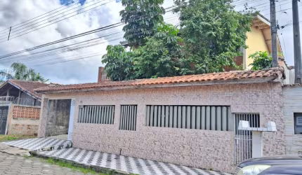 Casa para Venda em Itanhaém, Belas Artes, 4 dormitórios, 2 suítes, 2 banheiros, 4 vagas