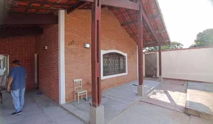 Casa para Venda em Itanhaém, Baixio, 3 dormitórios, 1 banheiro, 4 vagas