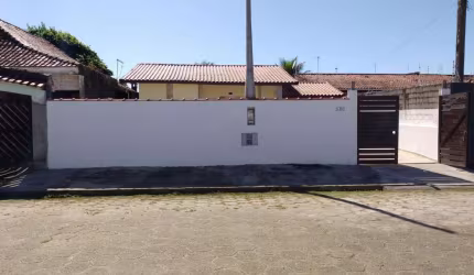Casa para Venda em Itanhaém, Bopiranga, 2 dormitórios, 1 banheiro, 2 vagas