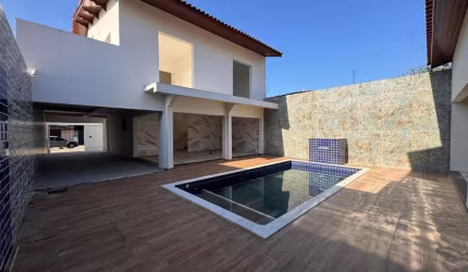Casa para Venda em Itanhaém, Savoy, 4 dormitórios, 1 suíte, 3 banheiros, 5 vagas