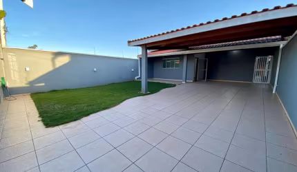 Casa para Venda em Peruíbe, Estância Balneária Maria Helena Novaes, 3 dormitórios, 1 suíte, 1 banheiro, 3 vagas