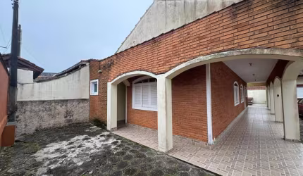 Casa para Venda em Itanhaém, Grandesp, 3 dormitórios, 1 banheiro, 4 vagas