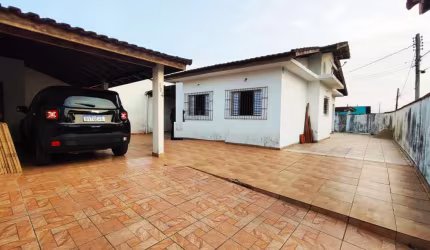 Casa para Venda em Peruíbe, Parque do Trevo, 3 dormitórios, 1 banheiro, 3 vagas