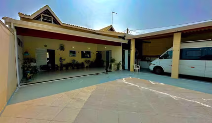 Casa para Venda em Peruíbe, Balneário Novo Horizonte, 2 dormitórios, 2 suítes, 1 banheiro, 3 vagas