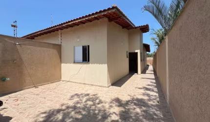 Casa para Venda em Itanhaém, Regina, 2 dormitórios, 1 suíte, 1 banheiro, 2 vagas