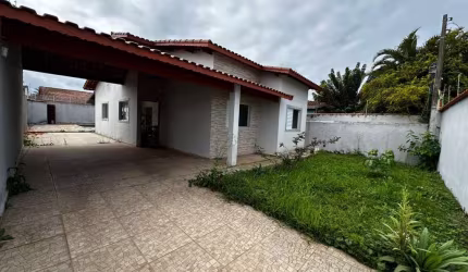 Casa para Venda em Itanhaém, Grandesp, 4 dormitórios, 1 suíte, 1 banheiro, 5 vagas