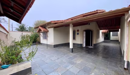 Casa para Venda em Itanhaém, Bopiranga, 3 dormitórios, 1 suíte, 2 banheiros, 3 vagas