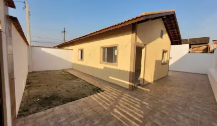Casa para Venda em Itanhaém, Nova Itanhaém, 2 dormitórios, 1 banheiro, 3 vagas