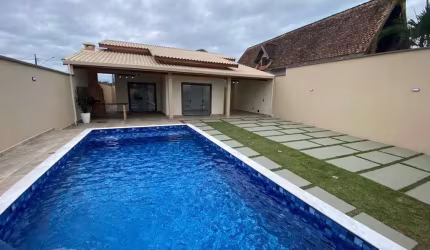 Casa para Venda em Itanhaém, Grandesp, 3 dormitórios, 3 suítes, 1 banheiro, 5 vagas