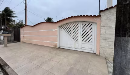 Casa para Venda em Itanhaém, Gaivota, 3 dormitórios, 1 suíte, 1 banheiro, 3 vagas