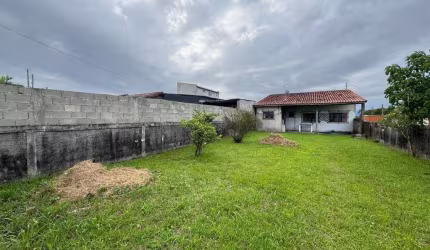 Casa para Venda em Itanhaém, Jamaica, 2 dormitórios, 1 banheiro, 5 vagas