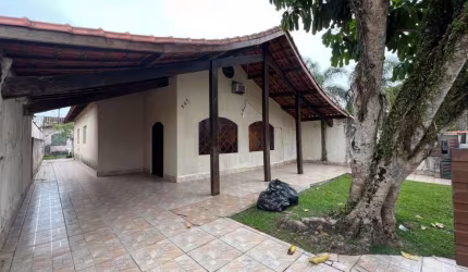 Casa para Venda em Itanhaém, Bopiranga, 3 dormitórios, 1 suíte, 2 banheiros, 3 vagas