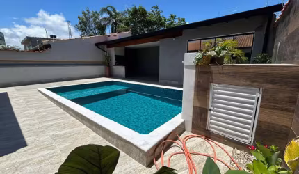 Casa para Venda em Itanhaém, Satélite, 3 dormitórios, 2 suítes, 1 banheiro, 4 vagas
