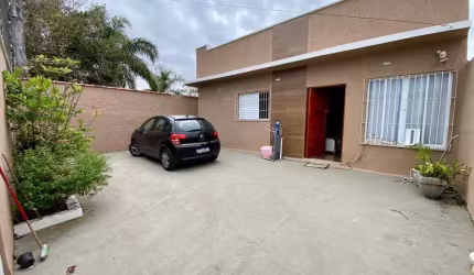 Casa para Venda em Itanhaém, Luizamar Mirim, 4 dormitórios, 1 suíte, 1 banheiro, 3 vagas