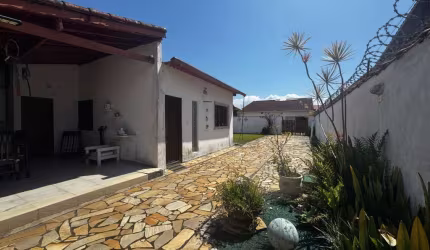 Casa para Venda em Itanhaém, Tupy, 2 dormitórios, 1 suíte, 1 banheiro, 2 vagas