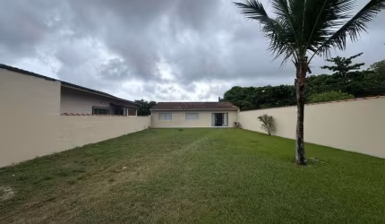 Casa para Venda em Itanhaém, Suarão, 2 dormitórios, 1 banheiro, 10 vagas
