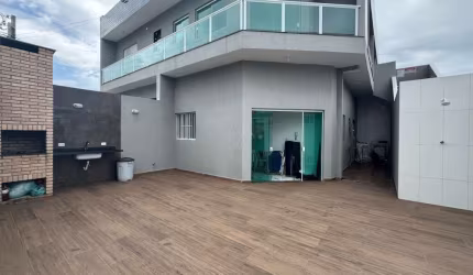Casa para Venda em Peruíbe, Maria Helena Novaes, 2 dormitórios, 1 suíte, 1 banheiro, 2 vagas