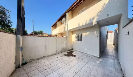 Casa para Venda em Mongaguá, Regina Maria, 2 dormitórios, 1 suíte, 2 banheiros, 2 vagas
