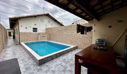 Casa para Venda em Itanhaém, Jamaica, 2 dormitórios, 1 suíte, 1 banheiro, 2 vagas