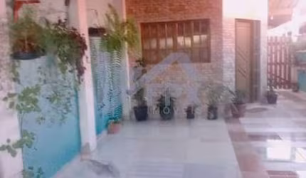Casa para Venda em Itanhaém, Jardim Umuarama, 2 dormitórios, 1 suíte, 1 banheiro, 3 vagas