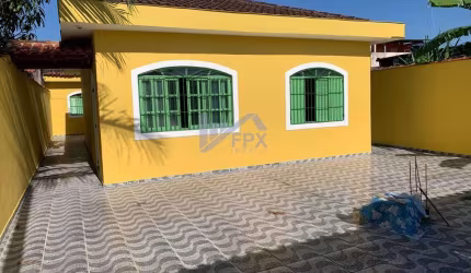 Casa para Venda em Itanhaém, Nova Itanhaém, 4 dormitórios, 2 banheiros, 4 vagas