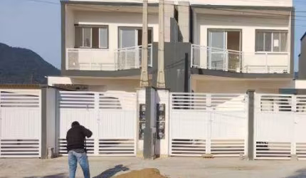 Casa Sobreposta para Venda em Peruíbe, Jardim Brasil, 2 dormitórios, 1 suíte, 1 banheiro, 2 vagas